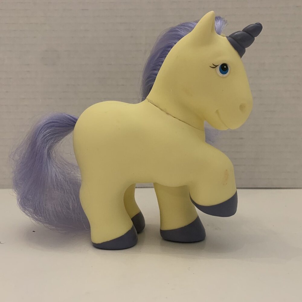 Remco  Pretty Pets Happy Unicorn Yellow with Purple Mane and Hooves Fakie 1982